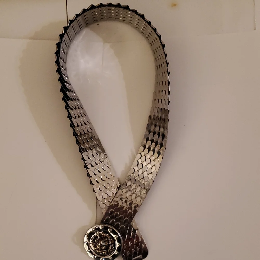 New Silver Metal Stretchy Belt with Decorative Lion Head Buckle Total Length 26